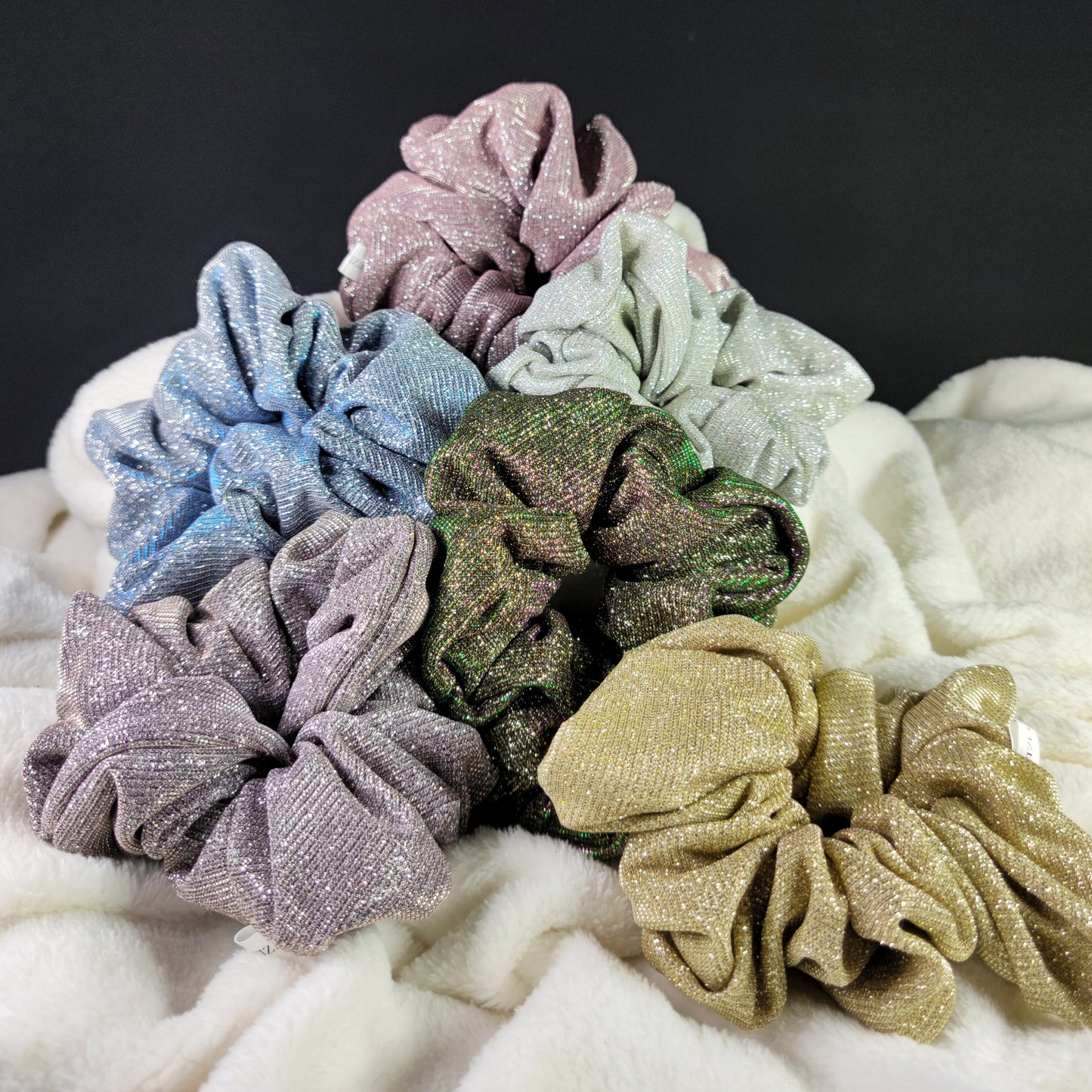 Brilli Gleam Forest Rose scrunchie